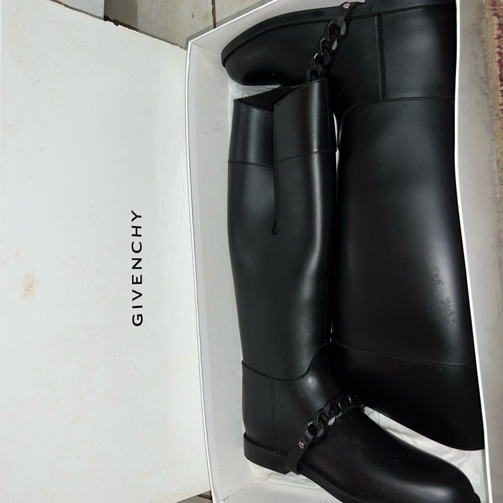 Women’s Givenchy Rainboot size 41